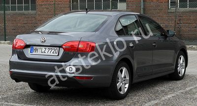 Автостекла Volkswagen Jetta VI c установкой в Москве